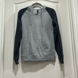 District Women’s Hoodie Size XS